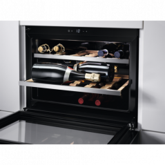 Réfrigérateur à Vin AEG - pour stocker 18 bouteilles de vin - KWK884520M